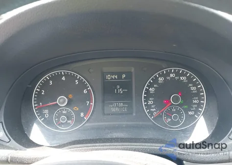 2012 Volkswagen Passat 2.5L S z USA, uszkodzony, nr VIN 1VWAP7A30CC048843